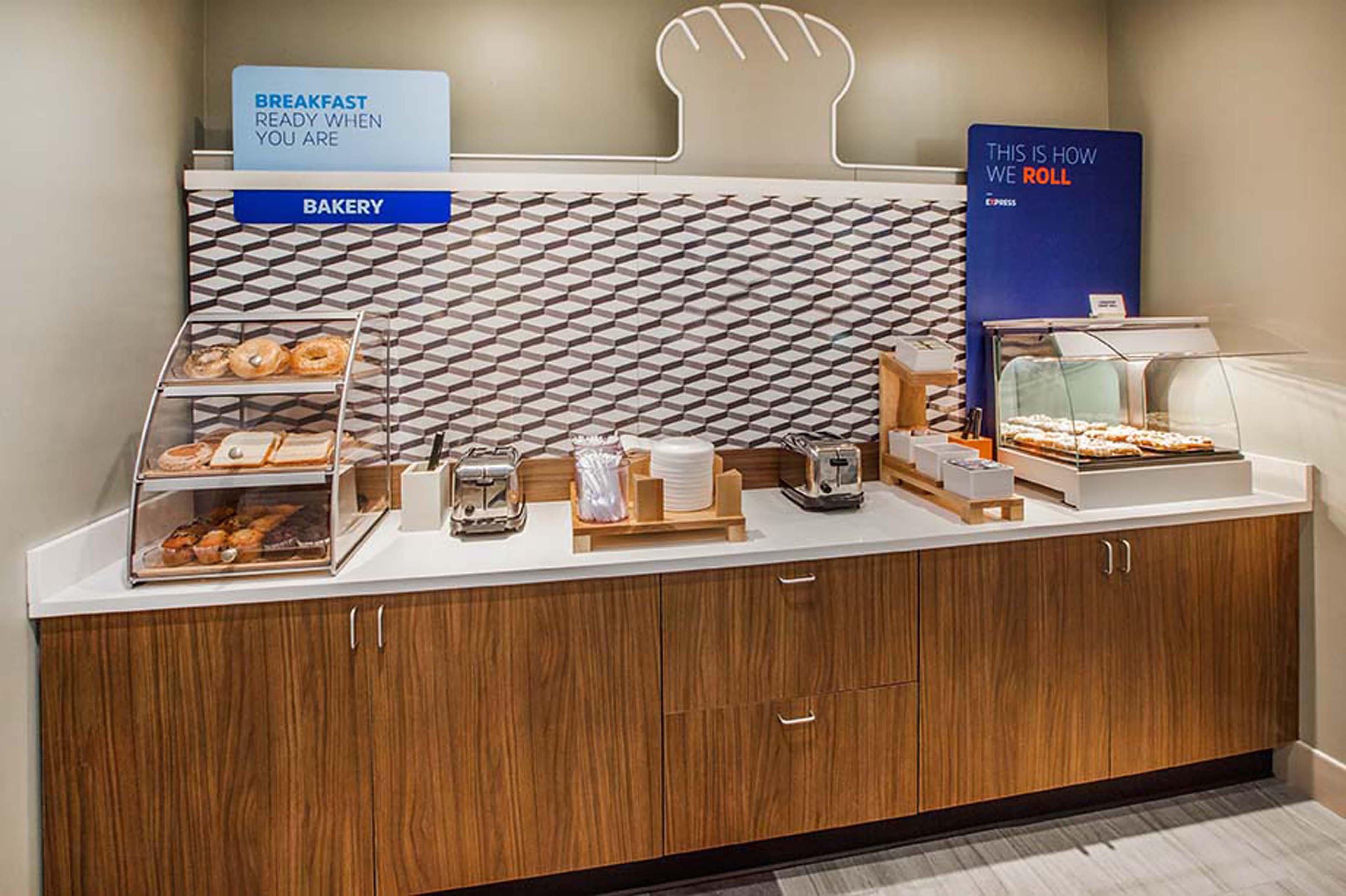 Holiday Inn Express & Suites Covington By Ihg Extérieur photo